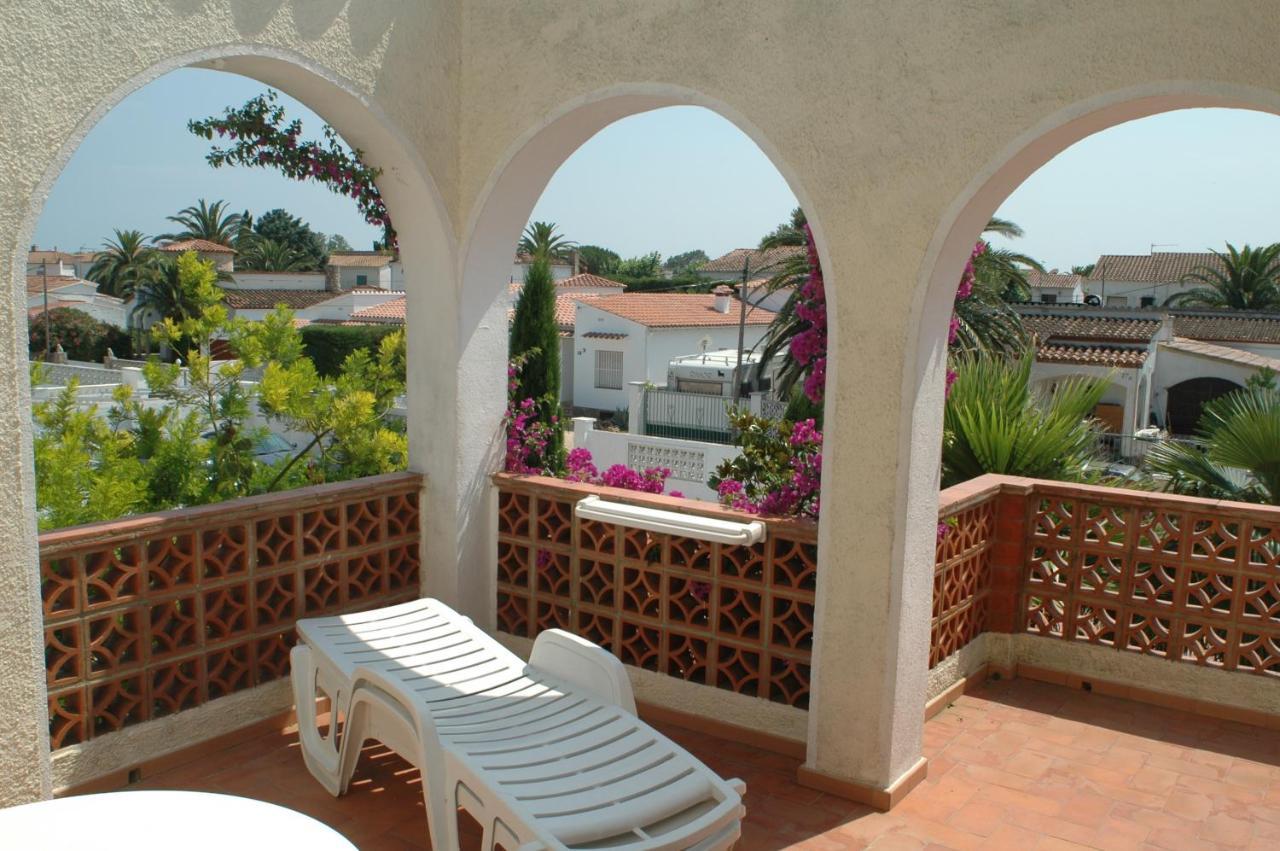 Villa Sol Empuriabrava Szoba fotó