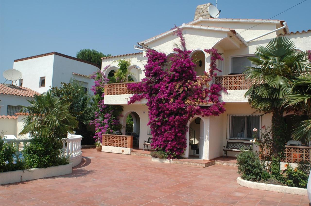 Villa Sol Empuriabrava Kültér fotó