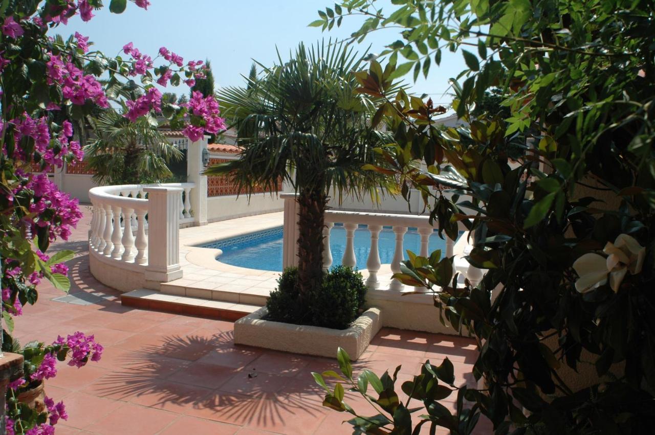 Villa Sol Empuriabrava Kültér fotó